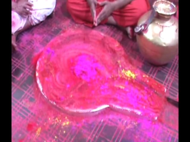 बाबानगरी में होलिका दहन के बाद होता है हर से हरि का मिलन,अद्भुत नजारे को देखने के लिए उमड़ती है भक्तों की भीड़, पढ़ें इस साल कितने बजे निर्धारित है समय     