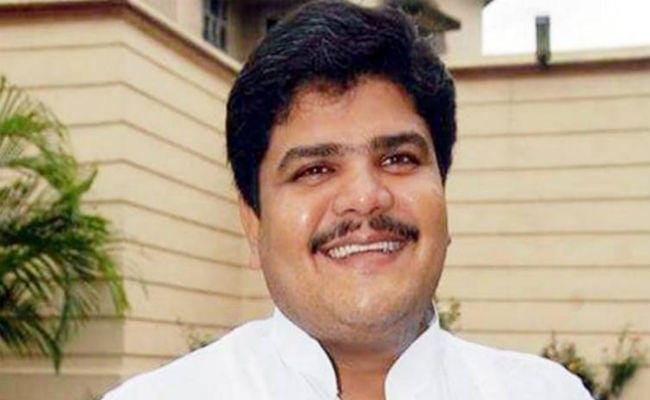 श्रद्धांजलि : आज ही के दिन 2017 में धनबाद में हुई थी सैकड़ो राउंड फायरिंग,जानिए नीरज सिंह को मारने के लिए कहां से आए थे शूटर