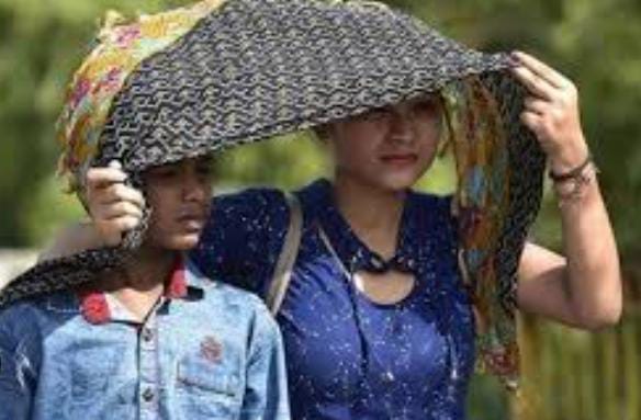 Jharkhand Weather Forecast: झारखंड में अगले सात दिनों तक आसमान रहेगा साफ, बढ़ेगा दिन का तापमान, पढ़ें आज कैसा रहेगा मौसम   