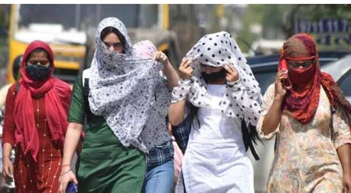 Jharkhand Weather: झारखंड में तेवर दिखाने लगी गर्मी, आनेवाले दिनों में राज्य का पारा होगा हाई, पढ़ें कैसा रहेगा आज का मौसम    