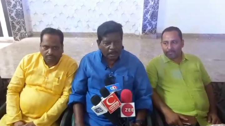 साहिबगंज में बीजेपी पर बरसे हेमलाल मुर्मू, कहा हेमंत सोरेन बाहर होते, तो झारखंड से बीजेपी का सूपड़ा साफ हो जाता