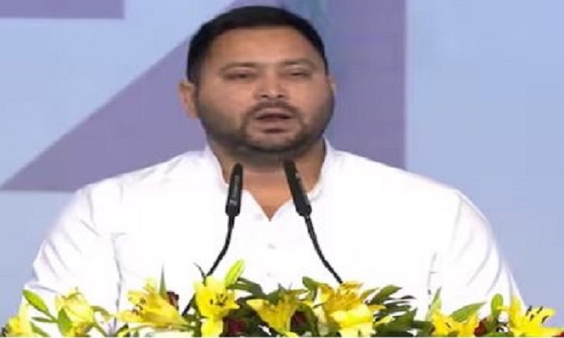 INDIA की रैली में तेजस्वी यादव ने भरी हुंकार, कहा- शेर को पिंजरे में कभी नहीं रख सकते कैद, दहाड़कर फिर आयेगा बाहर