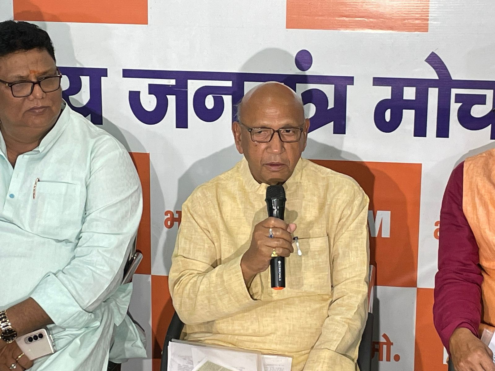 LS POL 2024- किसी और की स्क्रिप्ट पढ़ रहा है प्रिन्स खान! सरयू राय का इशारा, उनके नाम पर मुहर लगाये इंडिया गठबंधन