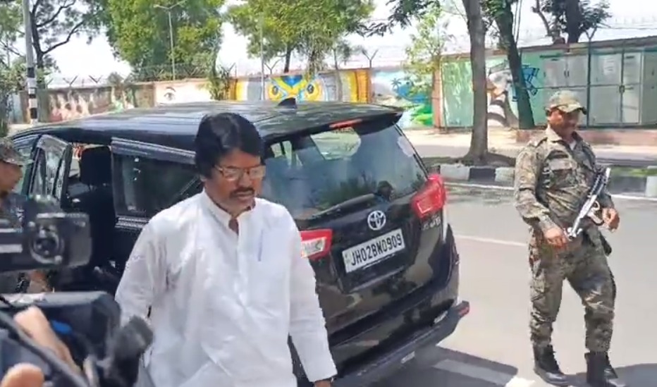 Land and Sand Scam: पूर्व मंत्री योगेंद्र साव से ED की पूछताछ, लंबी है सवालों की फेहरिस्त  