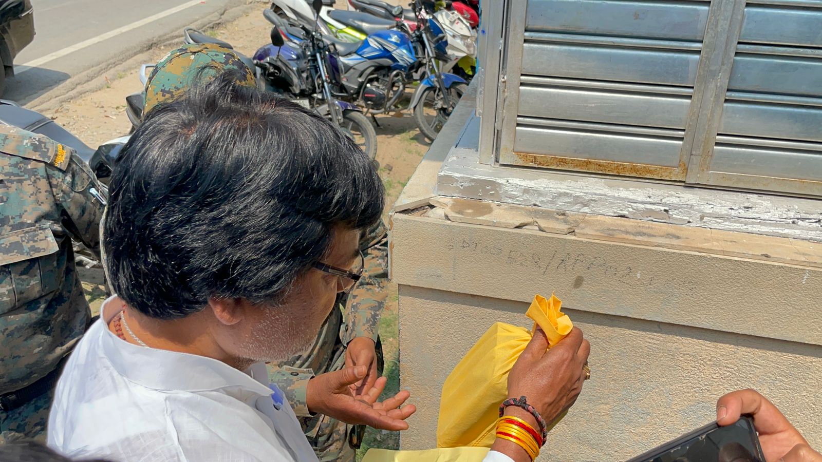 LAND AND SAND SCAM: पूर्व मंत्री योगेंद्र साव से ईडी की पूछताछ शुरू! खुद को बताया भाग्यशाली की ईडी कर रही जांच
