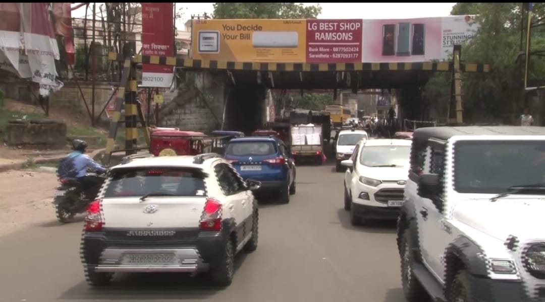 धनबाद की "लाइफ लाइन" में ठेकेदारों को कोई इंटरेस्ट नहीं, पढ़िए क्या है वजह 