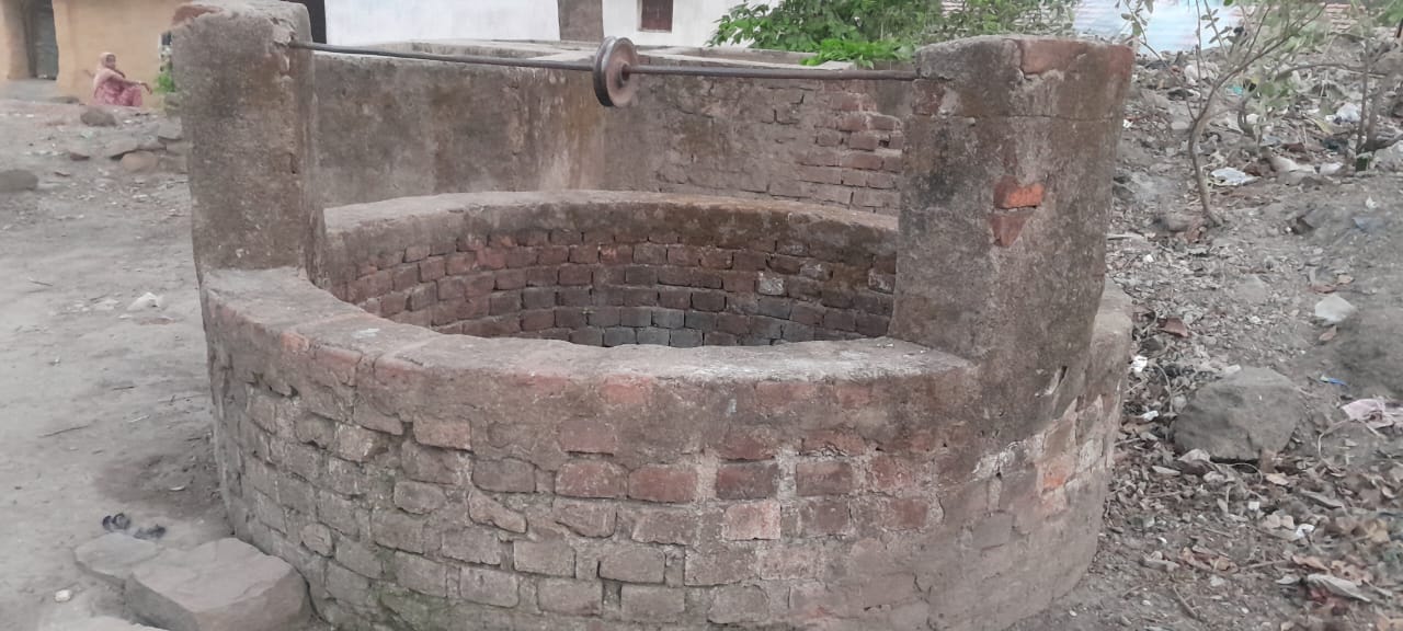 धनबाद में दिल दहला देने वाली घटना, पांच महीने के बच्चे को कुएं में फेंका, जानिए वजह