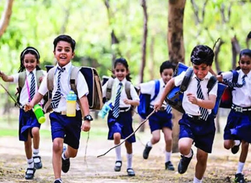 झारखंड में बढ़ती गर्मी से लोग हलकान! साहिबगंज में स्कूलों का बदला टाइम टेबल  