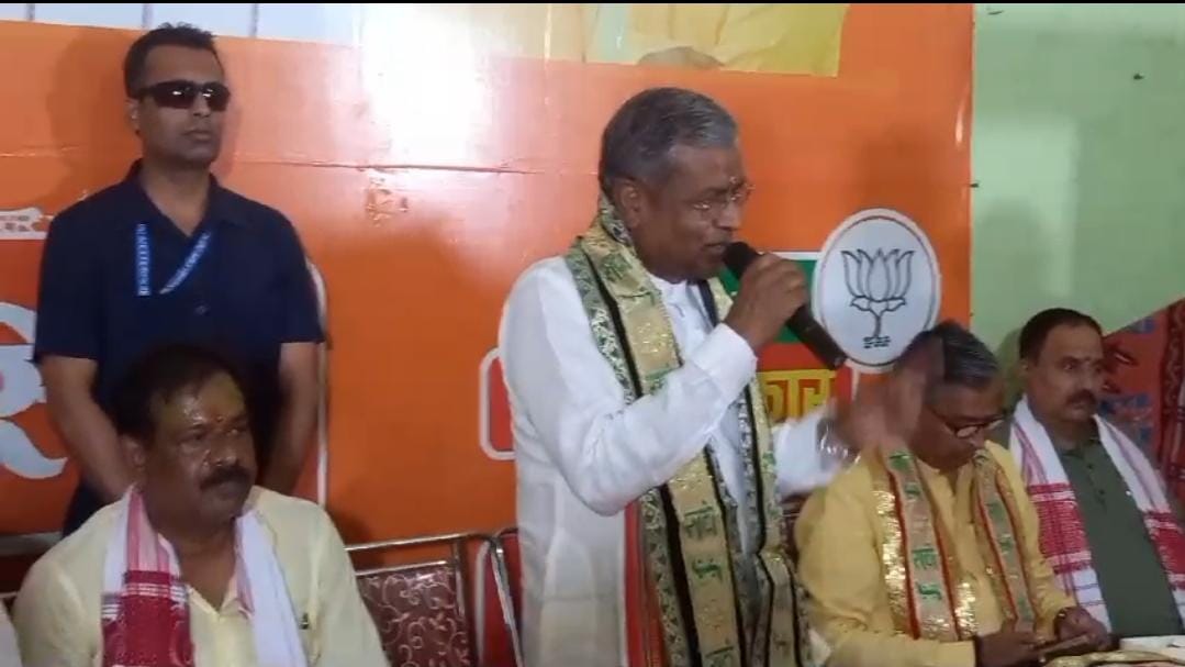 एक दिवसीय दौरे पर साहिबगंज पहुंचे बाबूलाल मरांडी, कार्यकर्ताओं का बढ़ाया हौसला   