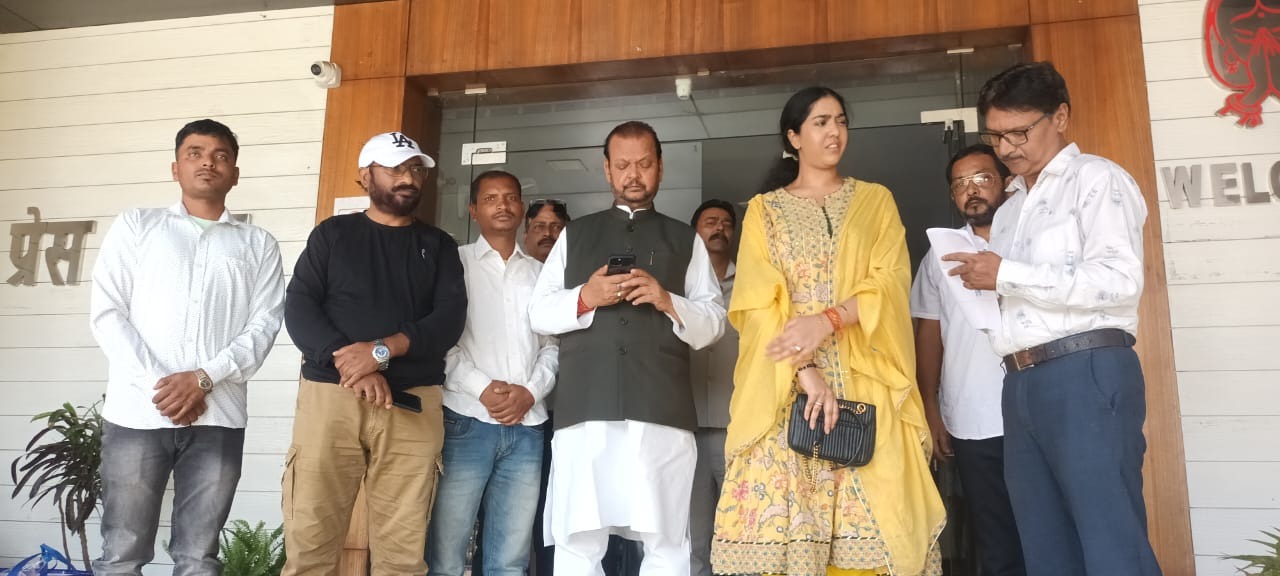 रामटहल के दरबार में यशस्विनी: आशीर्वाद या अरमानों पर पानी फेरने की तैयारी