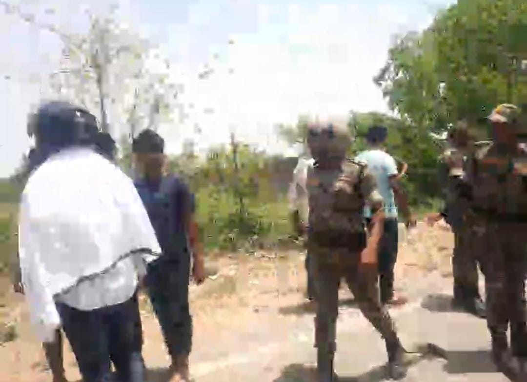 Breaking: गोपालगंज में सुरक्षा बलों की तीन बसें हुई दुर्घटनाग्रस्त, हादसे में ड्राईवर सहित तीन जवानों की मौत, दर्जनों घायल