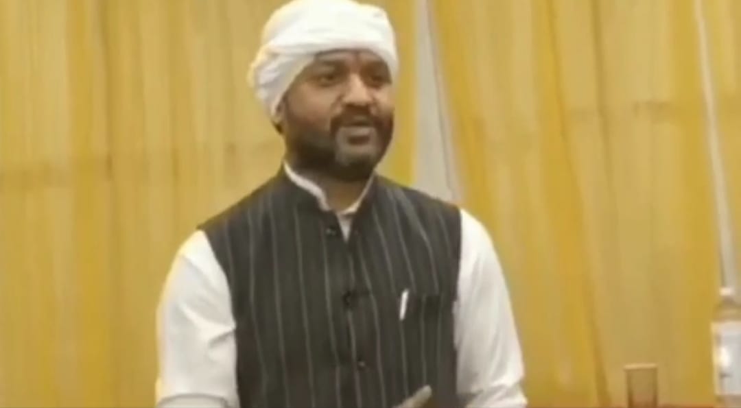 धनबाद की सियासी जंग: अगर ढुल्लू महतो ने ऐसा कर दिया तो अनूप सिंह पत्नी की उम्मीदवारी वापस ले लेंगे?