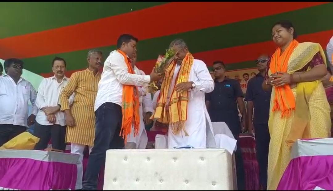  सरायकेला में सीएम पर जमकर बरसे बाबूलाल मरांडी, गीता कोड़ा के पक्ष में लोगों से वोट की अपील की  