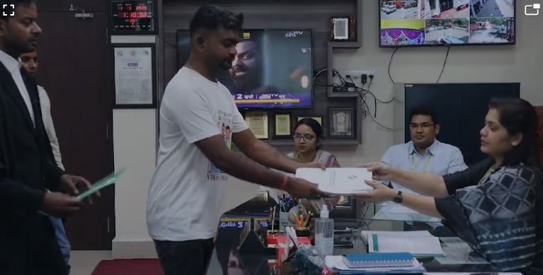 LS POLL 2024- गिरिडीह से टाईगर जयराम ने भरा पर्चा, सियासत के महारथियों के सामने युवा तुर्क की चुनौती