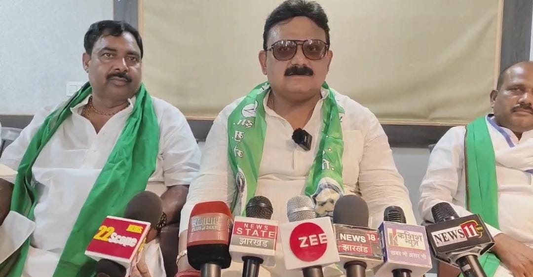  प्रधानमंत्री मोदी जी ने झूठ बोलने का नया कीर्तिमान किया हासिल! पीएम पर मिथिलेश ठाकुर का जोरदार हमला 