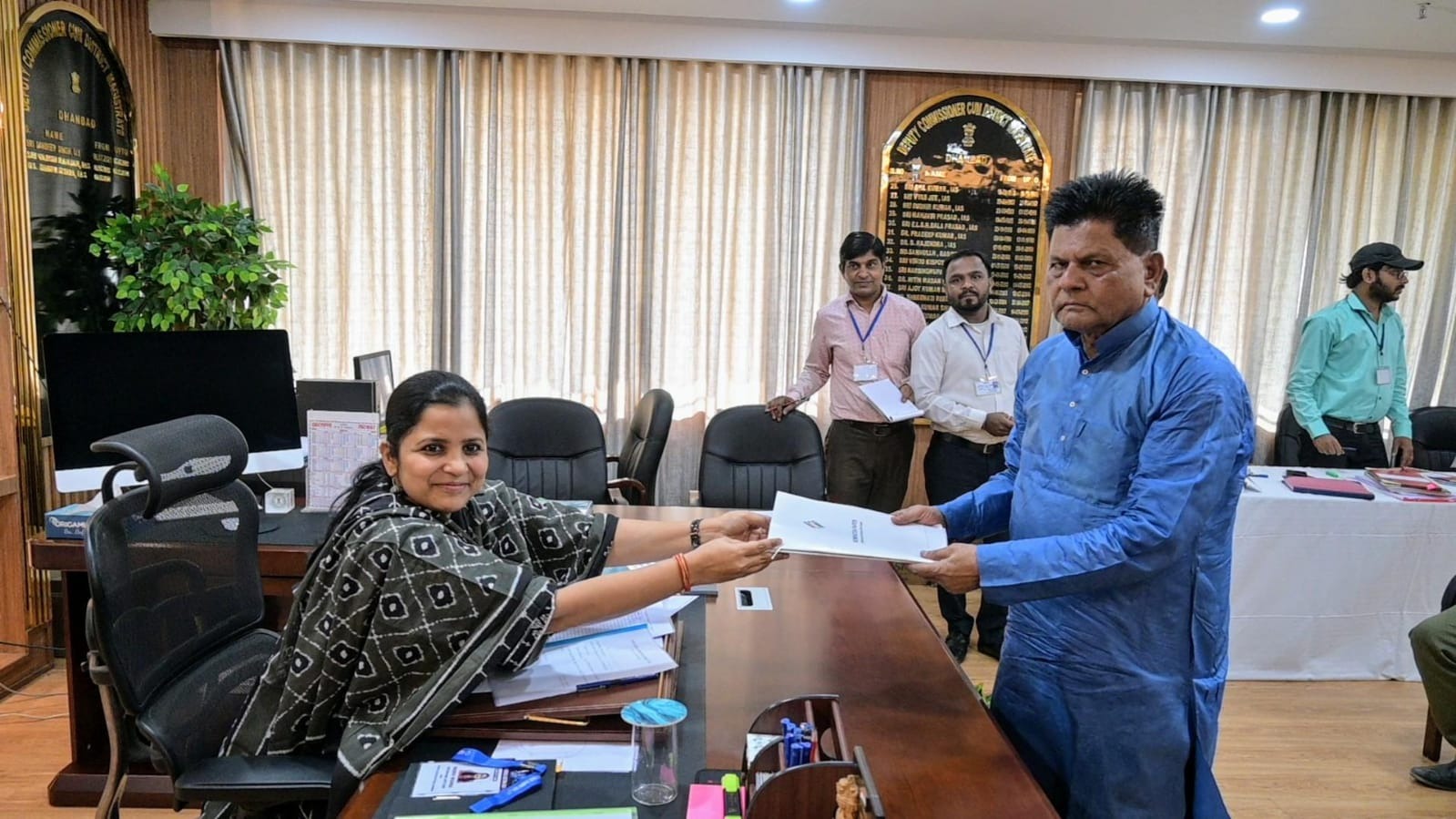 धनबाद लोक सभा : आज 6 उम्मीदवारों ने किया नामांकन, देखिए पूरी खबर