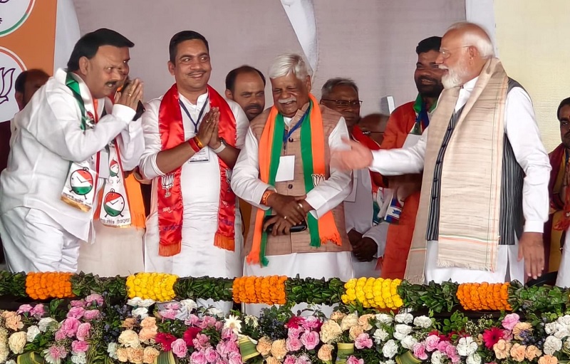 कमलेश सिंह के मैदान में उतरने से झारखंड के राजपूतों पर कितना पड़ेगा असर? पलामू में पीएम मोदी के साथ किया था मंच साझा