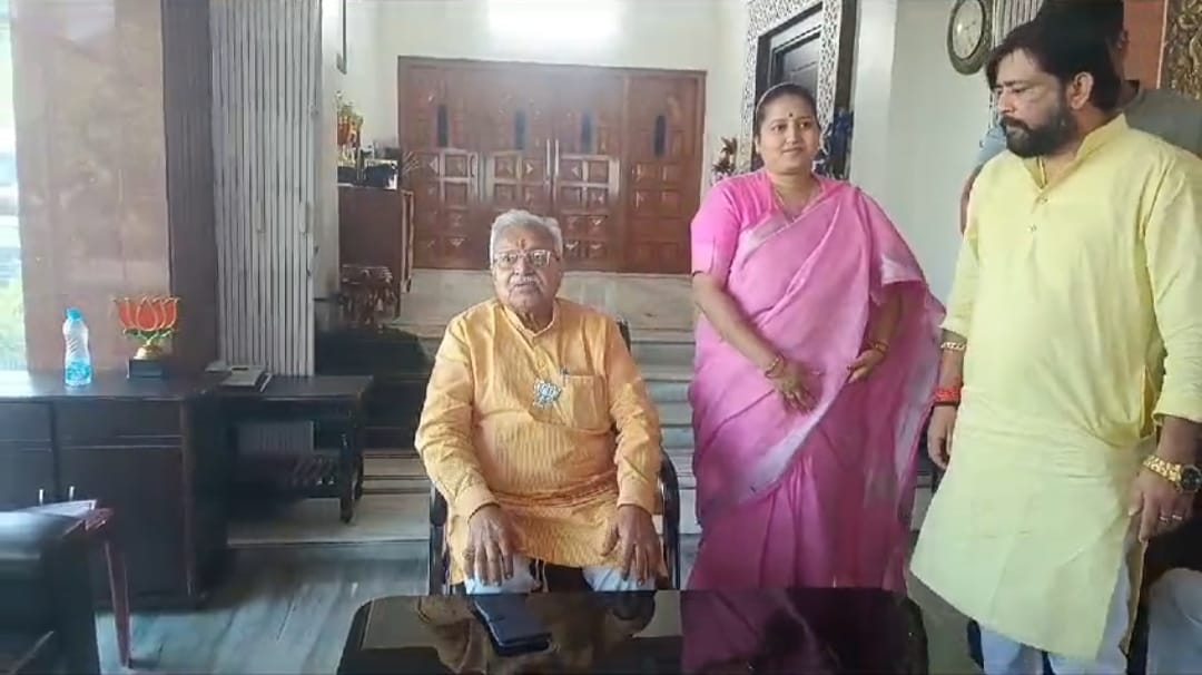 धनबाद लोकसभा से अभी नहीं टला है ‘घात’ का खतरा! क्या बीजेपी प्रदेश प्रभारी के धनबाद पहुंचने की यही है असल वजह?