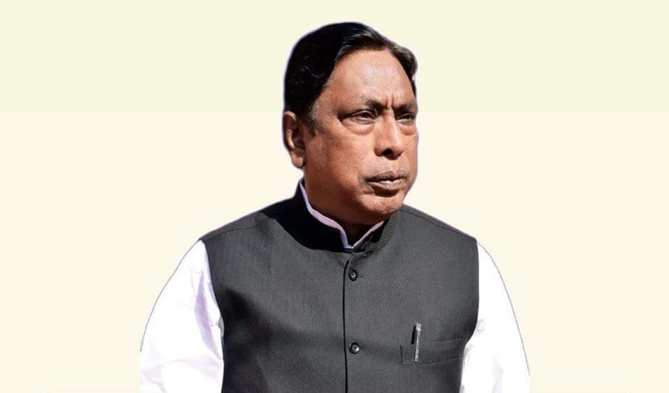 ED RAID: झारखंड के नए धनकुबेरों के खुलासे के बाद  क्या जा सकती है आलमगीर आलम की मंत्री पद की कुर्सी?