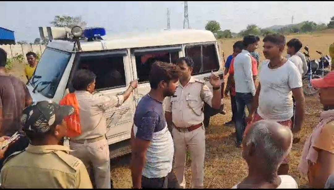 एक तरफा प्यार की सनक: बरवाअड्डा में पहले लड़की का गला काटा ,फिर पढ़िए कैसे की आत्महत्या की कोशिश 