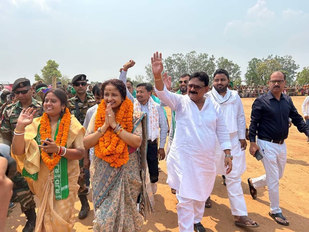 LS POLL 2024-बाहरी नहीं, अपनी बेटी को भेजे संसद, पलामू से कल्पना सोरेन का 'स्थानीय' कार्ड