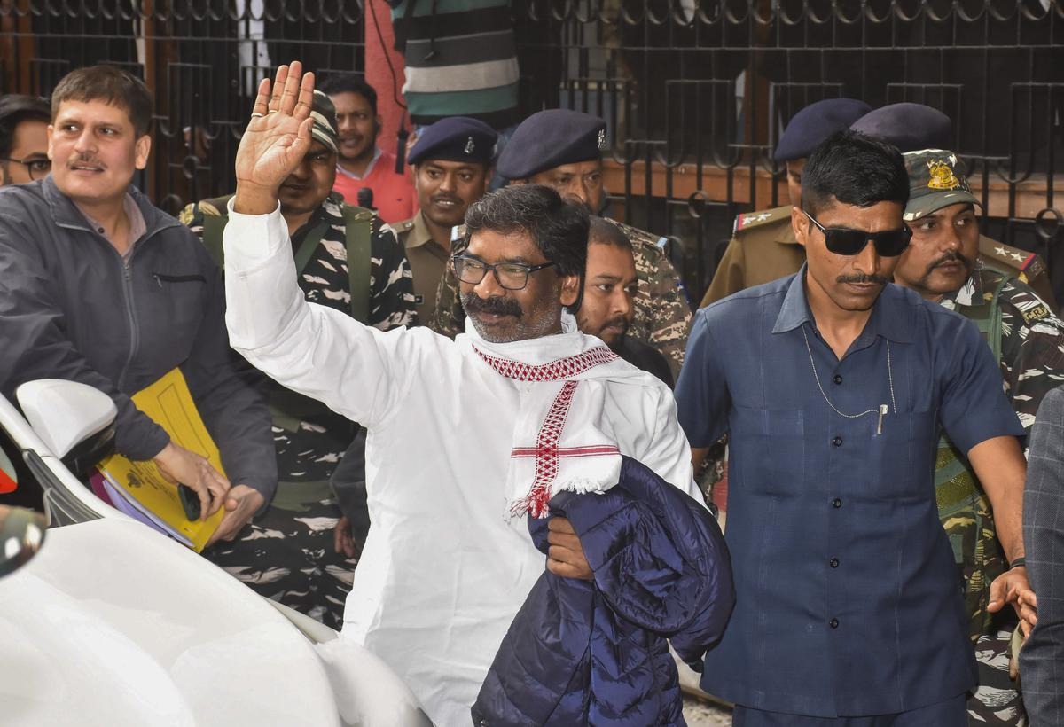 BREAKING : हेमंत सोरेन को PMLA कोर्ट से बड़ा झटका, कोर्ट ने याचिका खारिज की