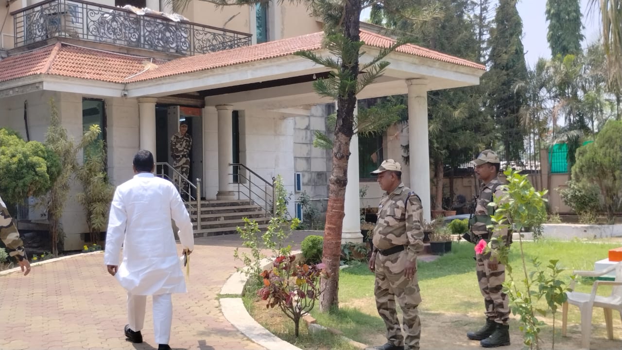 Big Breaking: मंत्री आलमगीर आलम पहुंचे ईडी दफ्तर,कुछ देर में शुरू होगी पूछताछ