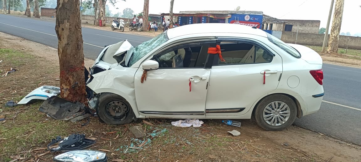 Breaking: देवघर में भीषण सड़क हादसा! मुंडन कराने आ रहे जुड़वा भाई-बहन की मौत, परिवार में मचा कोहराम