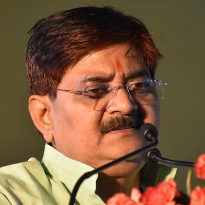 DHANBAD LS : विधायक राज सिन्हा सहित पांच मंडल अध्यक्षों को भाजपा ने क्यों जारी किया नोटिस ,पढ़िए इस रिपोर्ट में 