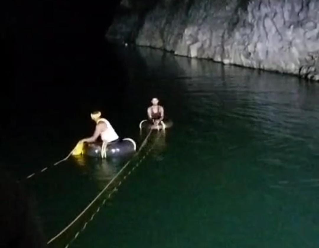 Sahibganj Breaking: रील्स बनाने के लिए पत्थर खदान में कूदा किशोर, डूबने से हुई मौत, देखिए VIDEO