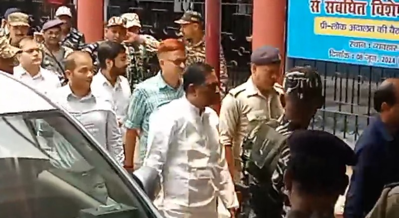 BIG BREAKING : मंत्री आलमगीर आलम की रिमांड अवधि बढ़ी, अब पांच दिन और ED करेगी पूछताछ,कोर्ट ने दी इजाजत