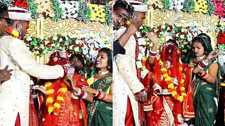 दूल्हे ने जैसे ही पहनाया वरमाला जोर-ज़ोर से ताली बजाकर नाचने लगी दुल्हन, लोग बोले- दुल्हन Rocked दूल्हा Shocked, देखें वीडियो 