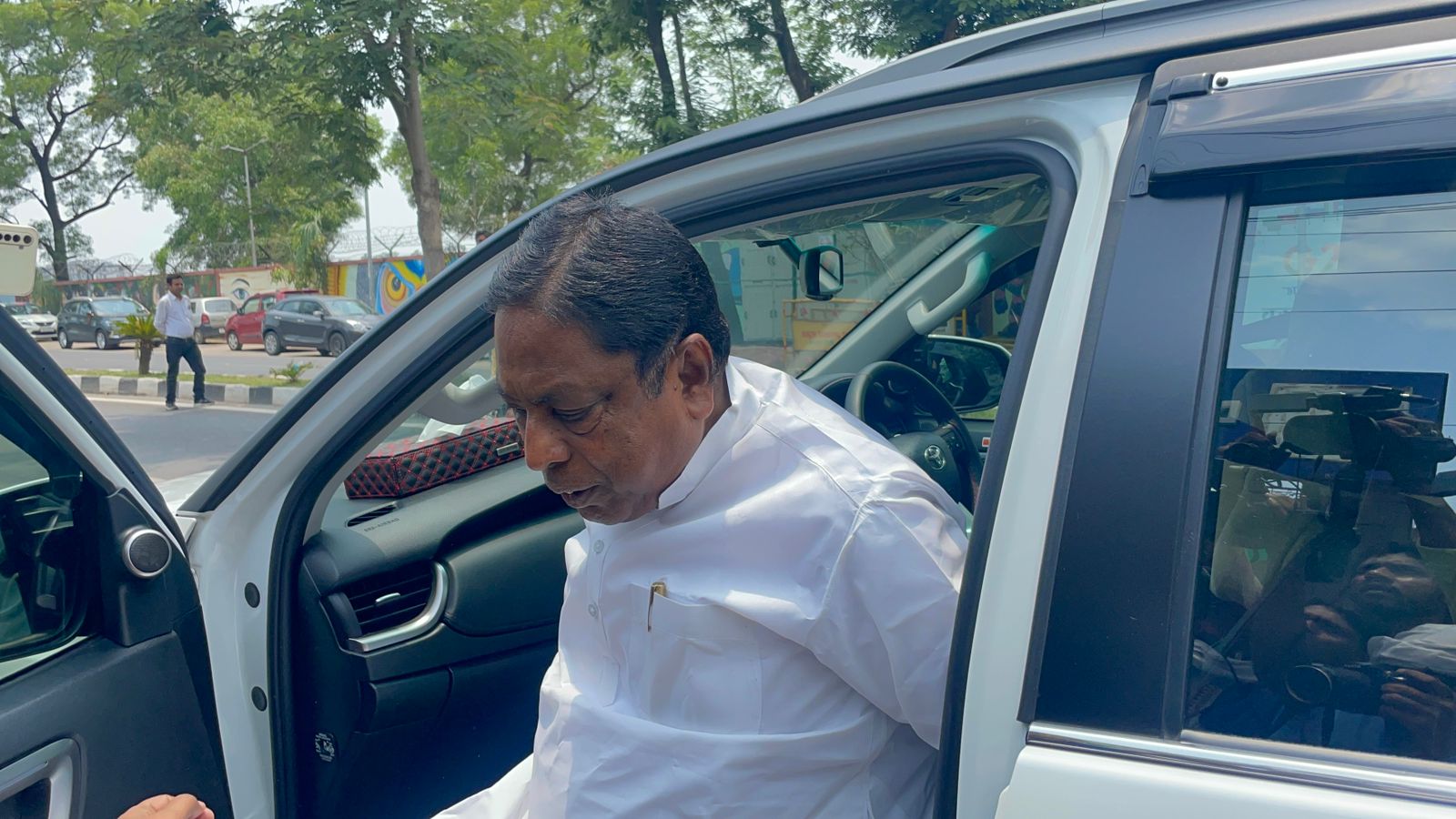 मंत्री आलमगीर आलम फिर तीन दिन करेंगे ईडी के सवालों का सामना,कल IAS मनीष रंजन के सामने होंगे सवाल-जवाब