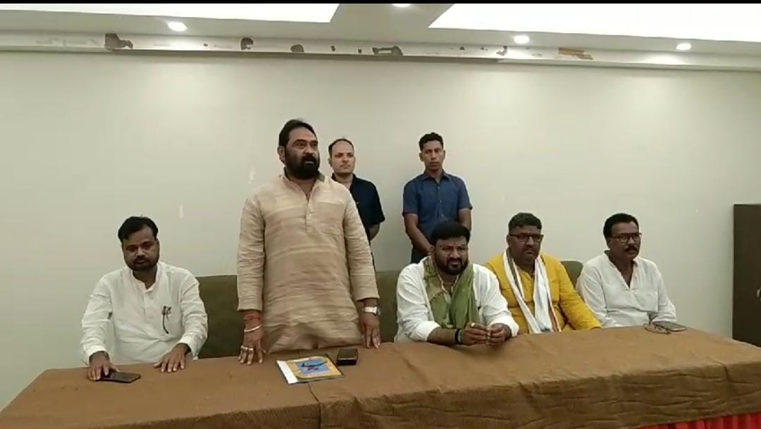 LS 2024 : सीता सोरेन ने विपरीत परिस्थिति में पार्टी को छोड़ा था तो अब जनता भी विपरीत जवाब देगी-विनोद पांडेय