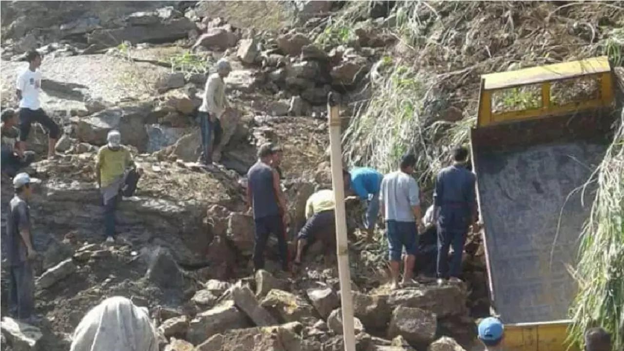 Big News: मिजोरम में बड़ा हादसा, पत्थर खदान ढहने से10 लोगों की मौत, कई अन्य लोगों के फंसे होने की आशंका