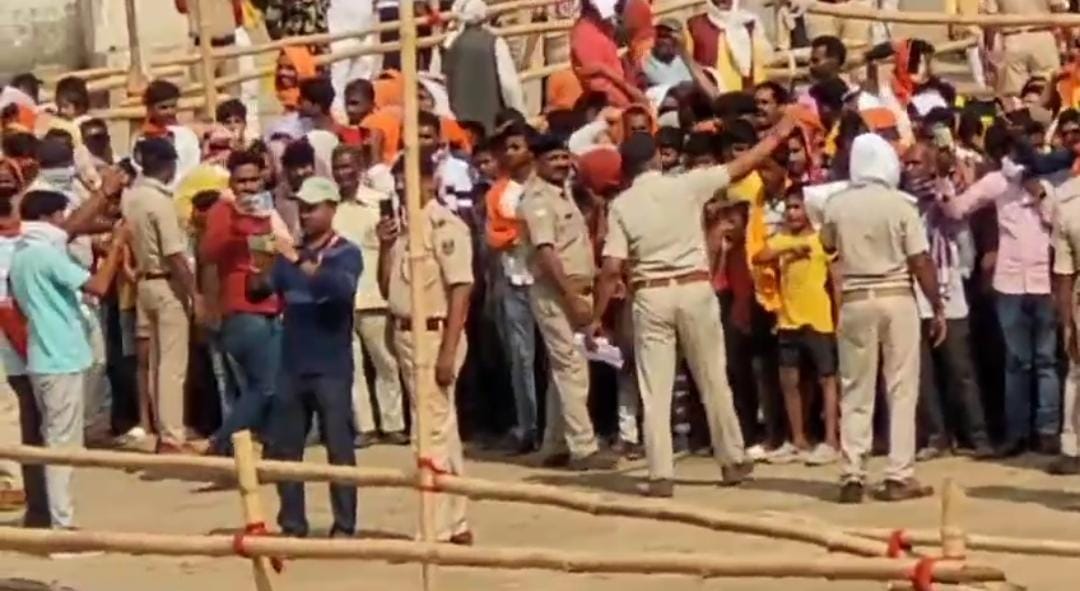 LS Election 2024: काराकाट में कायम है पवन सिंह का जलवा! रक्षामंत्री राजनाथ सिंह की सभा में लगे पवन सिंह जिंदाबाद के नारे