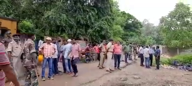 आदित्यपुर के वार्ड 29 में चला अतिक्रमण, 41 मकानों को किया गया ध्वस्त