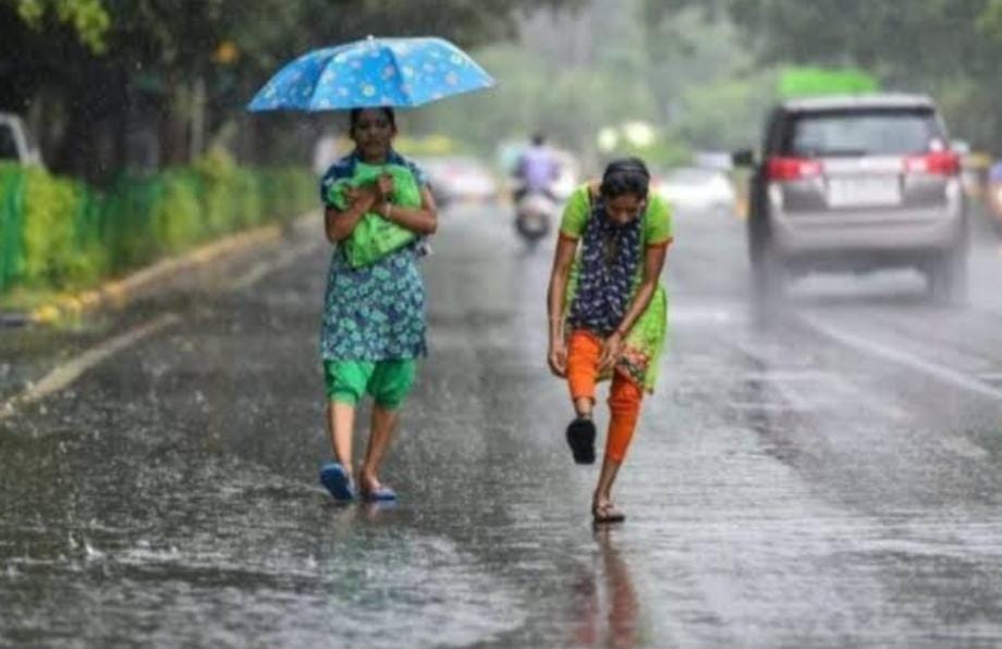 Weather Update:आज भी झारखंड में दिखेगा बंगाल की खाड़ी में बने निम्न दबाव का असर, इन जिलों में होगी झमाझम बारिश