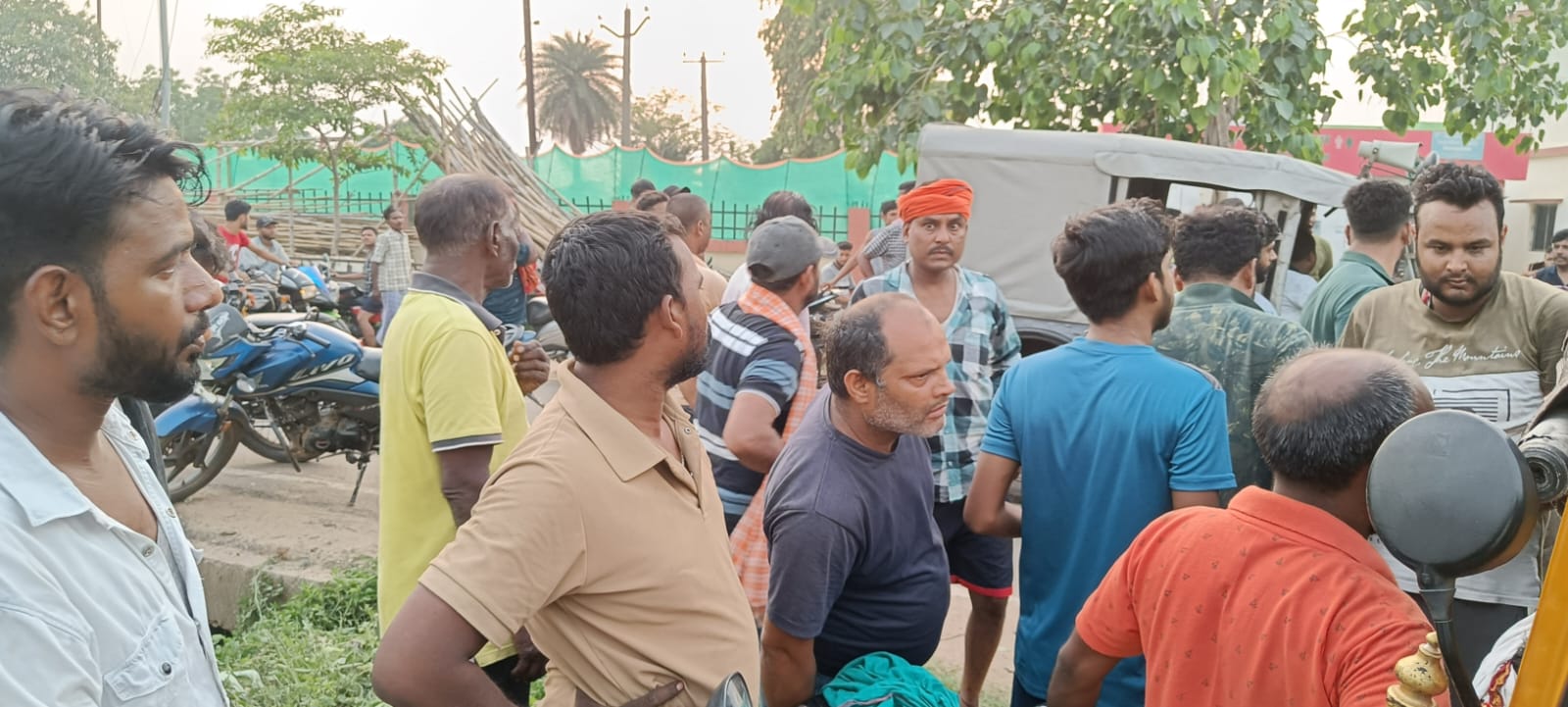 दुमका: डोभा में मिला चंदन सिंह का शव, परिजन ने जताई हत्या की आशंका, कई मामलों में जेल जा चुका था चंदन