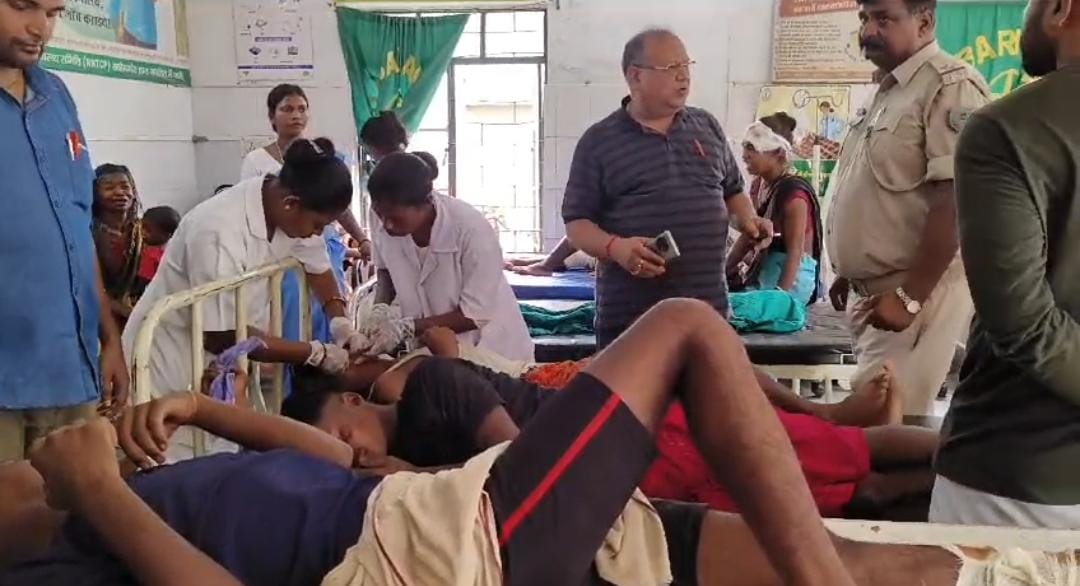 Big Breaking:साहिबगंज में बारात से वापस लौट रहा टेंपो दुर्घटनाग्रस्त, मौके पर एक बच्ची की दर्दनाक मौत, 20 बाराती गंभीर रुप से घायल