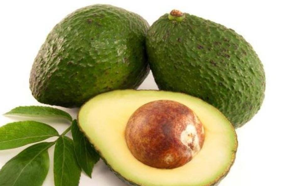 बढ़ती उम्र में भी दिखना चाहते है जवान तो रोजाना खायें ये फल, टाइट रहेगी स्किन