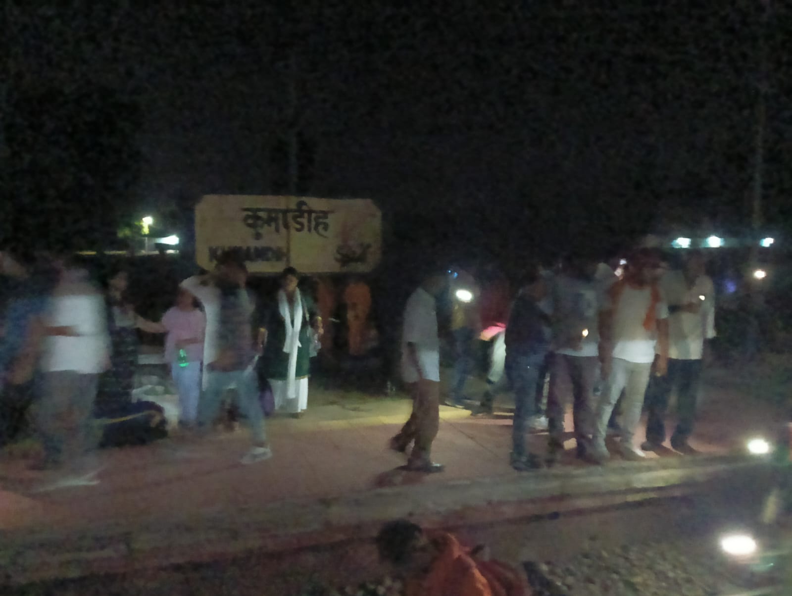 Followup Breaking: लातेहार के पास बड़ा ट्रेन हादसा, 3 की मौत, देखिए दुर्घटना का पहला वीडियो    