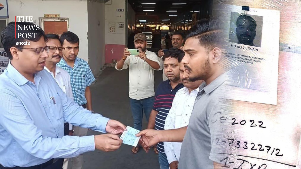 कुवैत अग्निकांड: मृतक अली का पार्थिव शरीर लाया गया रांची, एयरपोर्ट परिजन को उपायुक्त ने सौंपा 5 लाख की अनुदान राशि का चेक