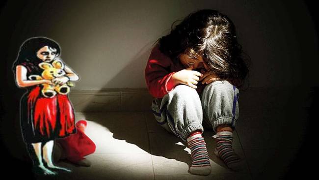 रांची में बेटियां असुरक्षित! मां के साथ सो रही थी बच्ची, दरिंदों ने मासूम को जबरन उठा कर किया गैंग रेप 