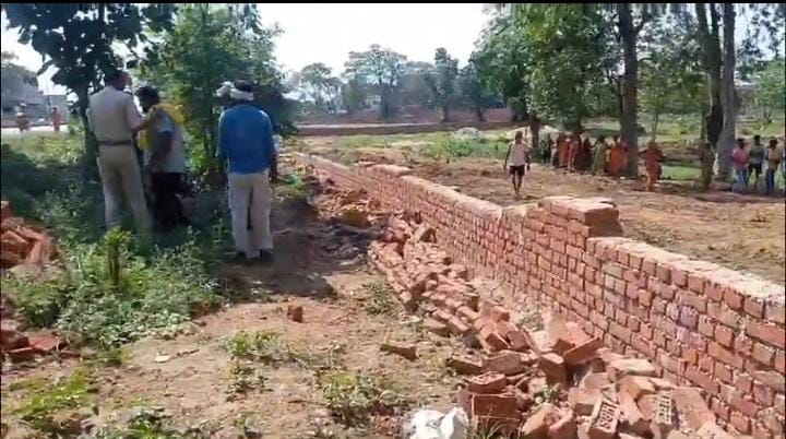 बोकारो में जमीन हथियाने का अनोखा मामला आया सामने! जमीन कब्जा में महिलाओं के गैंग का हो रहा इस्तेमाल, पढ़ें विस्तार से 