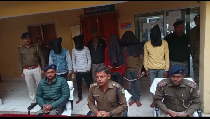 पांच बाइक चोर गिरफ्तार, पांच बाइक भी बरामद