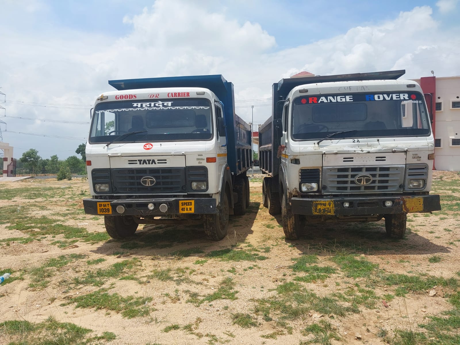 DHANBAD: सड़क पर निकली टीम तो बालू लदा 2 हाईवा जब्त,पूर्वी टुंडी थाना में एफआईआर