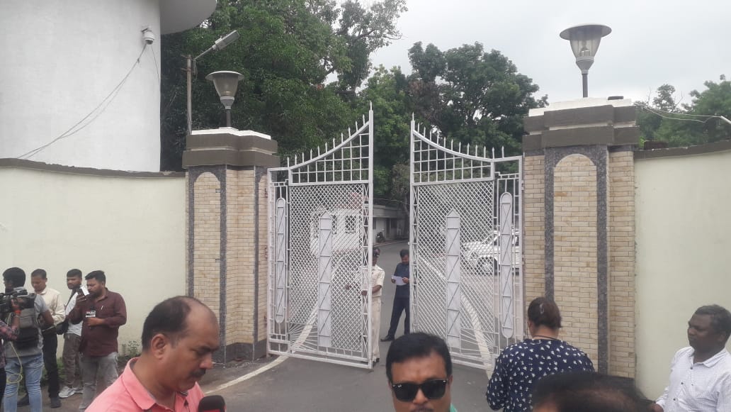 विधायक दल की बैठक के बाद क्या झारखंड को मिलने वाला है नया मुख्यमंत्री! CM आवास में बढ़ी हलचल