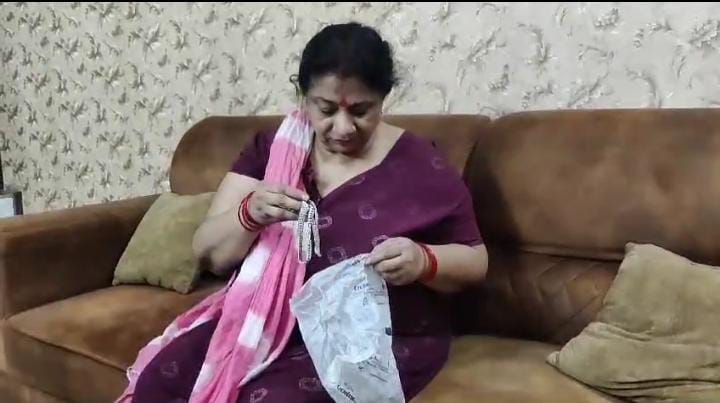 लौहनगरी में चोर लुटेरों का बढ़ा आतंक! सोनारी में दिनदड़ाड़े लूटे 3 लाख के गहने  