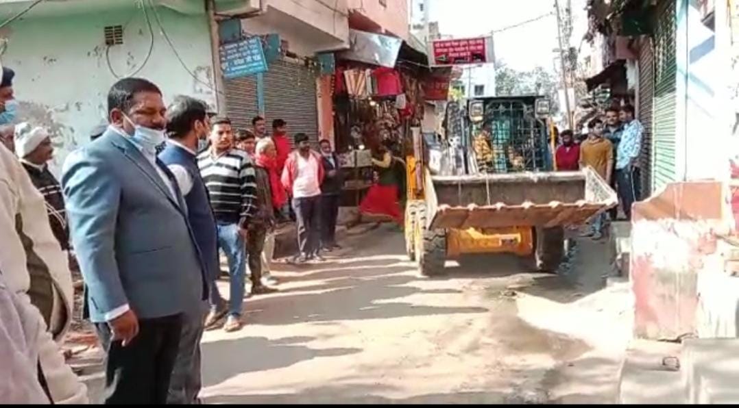 देवघर प्रशासन ने अतिक्रमण के खिलाफ खोला मोर्चा, बाबा मंदिर क्षेत्र से हुई शुरुआत